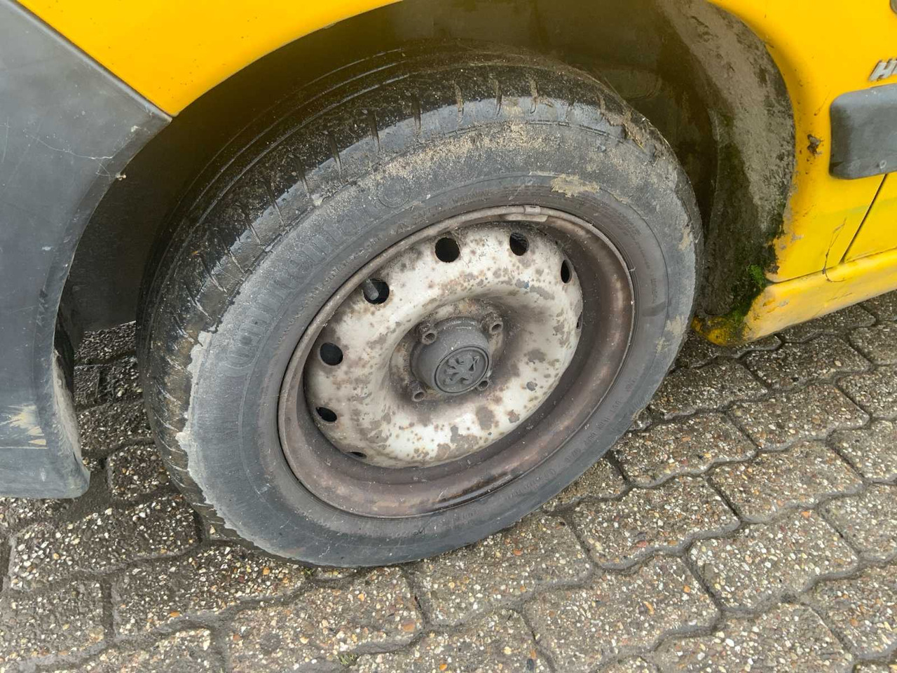 Commercial truck PEUGEOT PARTNER 190C 2.0 HDI COMMERCIAL VEHICLE: picture 13 Commercial truck PEUGEOT PARTNER 190C 2.0 HDI COMMERCIAL VEHICLE: picture 13