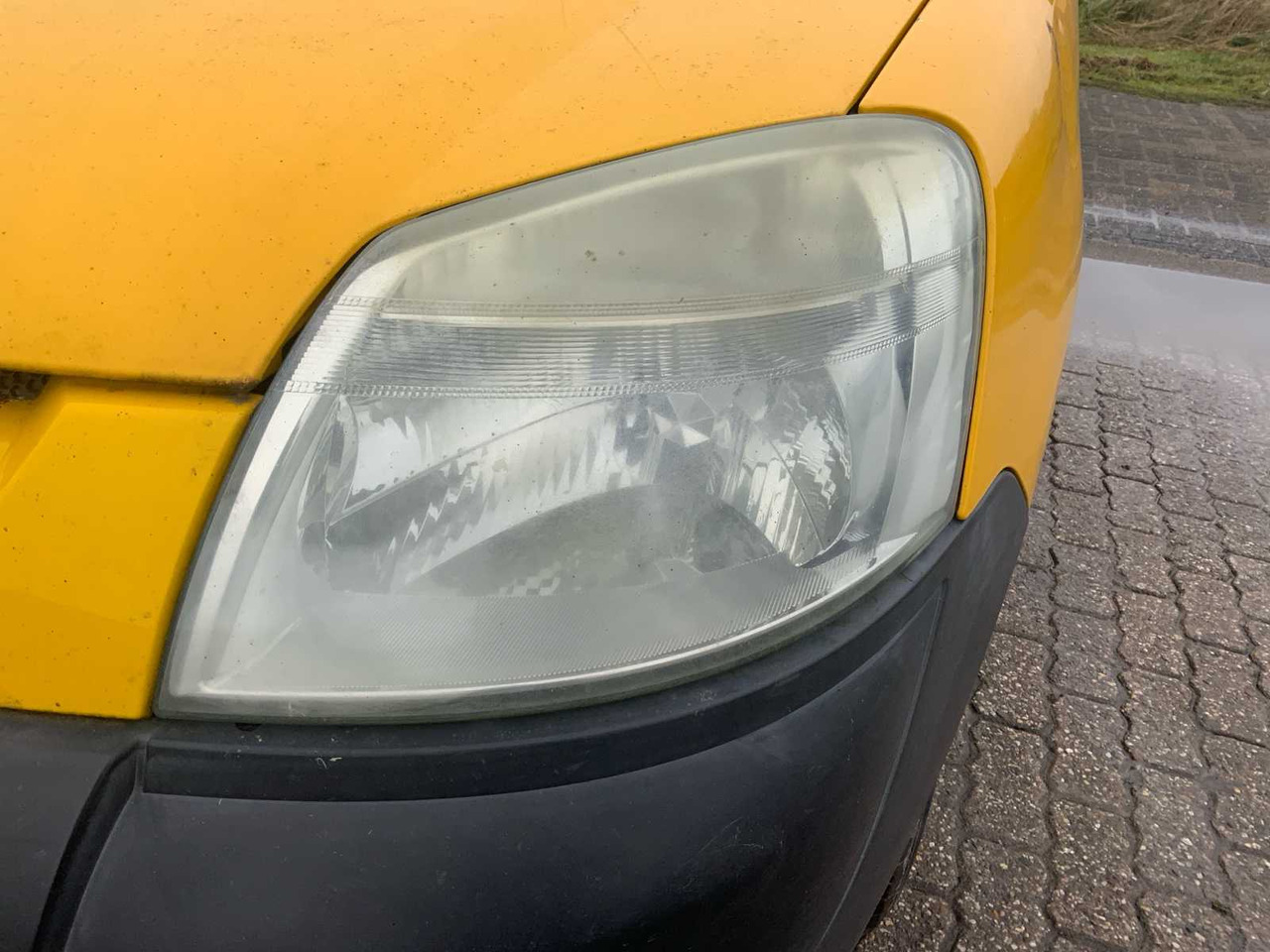 Commercial truck PEUGEOT PARTNER 190C 2.0 HDI COMMERCIAL VEHICLE: picture 10 Commercial truck PEUGEOT PARTNER 190C 2.0 HDI COMMERCIAL VEHICLE: picture 10