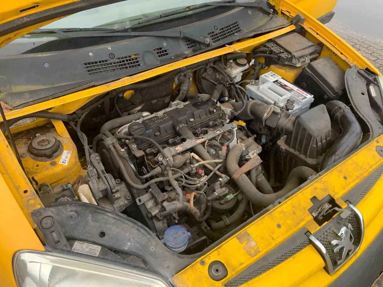 Commercial truck PEUGEOT PARTNER 190C 2.0 HDI COMMERCIAL VEHICLE: picture 29 Commercial truck PEUGEOT PARTNER 190C 2.0 HDI COMMERCIAL VEHICLE: picture 29