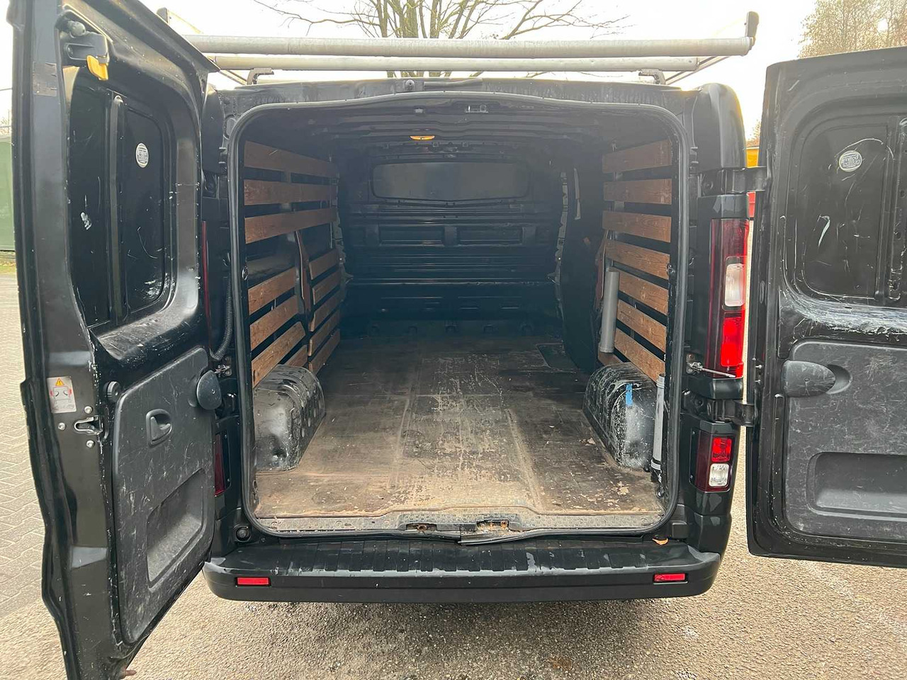 VAUXHALL VIVARO 1.6 CDTI L2H1, VN-925-T - Commercial truck: picture 5 VAUXHALL VIVARO 1.6 CDTI L2H1, VN-925-T - Commercial truck: picture 5