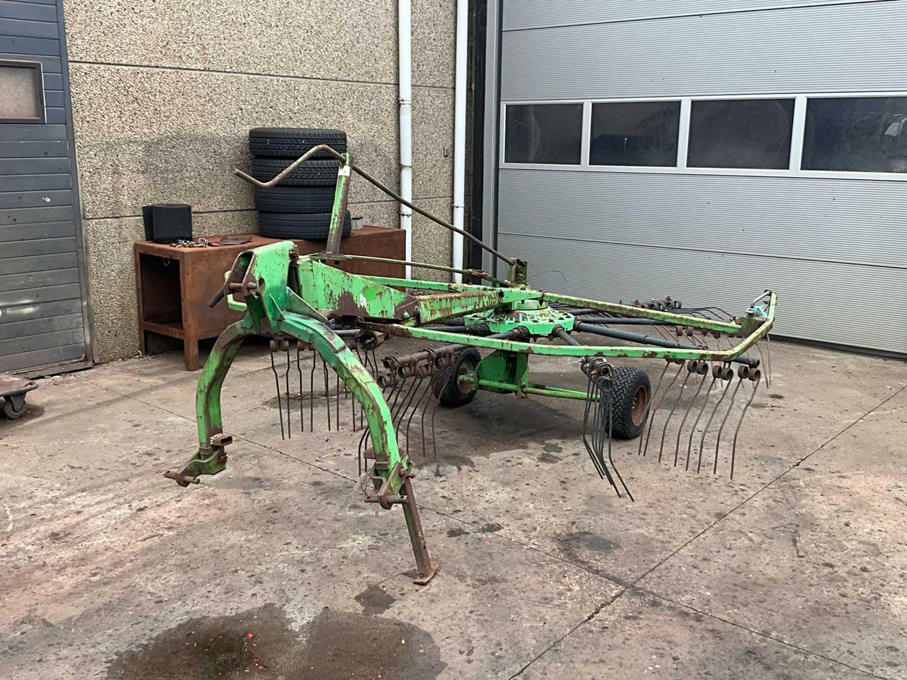 Deutz-Fahr - Tedding equipment: picture 1 Deutz-Fahr - Tedding equipment: picture 1