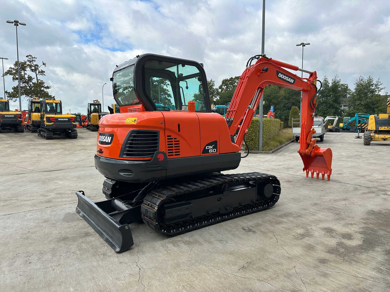 Doosan DOOSAN - DX60 - MIDI EXCAVATOR - Crawler excavator: picture 4 Doosan DOOSAN - DX60 - MIDI EXCAVATOR - Crawler excavator: picture 4