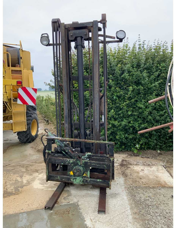 Duplex lifting mast with tilter - Front loader for tractor: picture 3 Duplex lifting mast with tilter - Front loader for tractor: picture 3