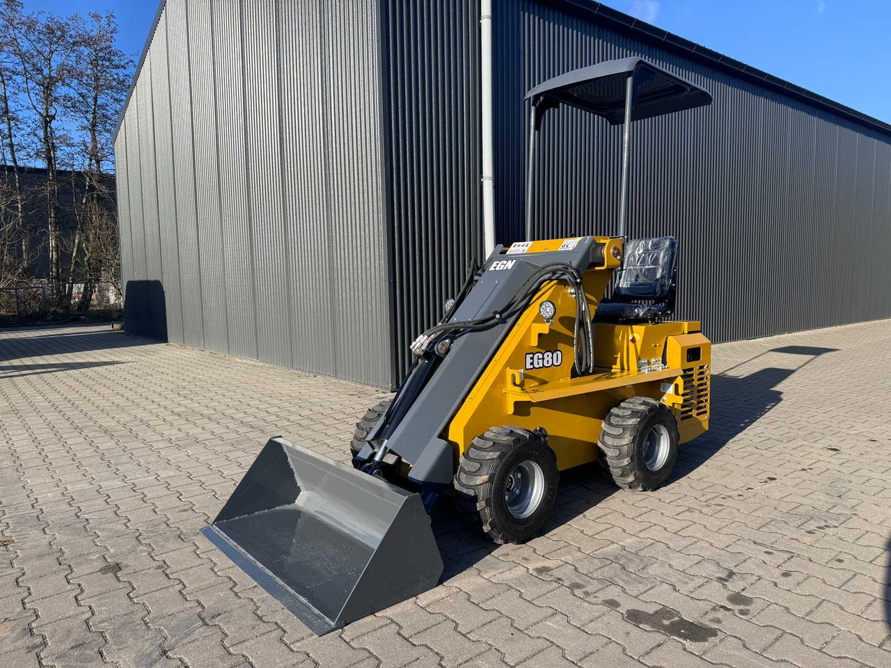 EGN EG80 MINI SHOVEL / MINI LOADER - Compact track loader: picture 1 EGN EG80 MINI SHOVEL / MINI LOADER - Compact track loader: picture 1