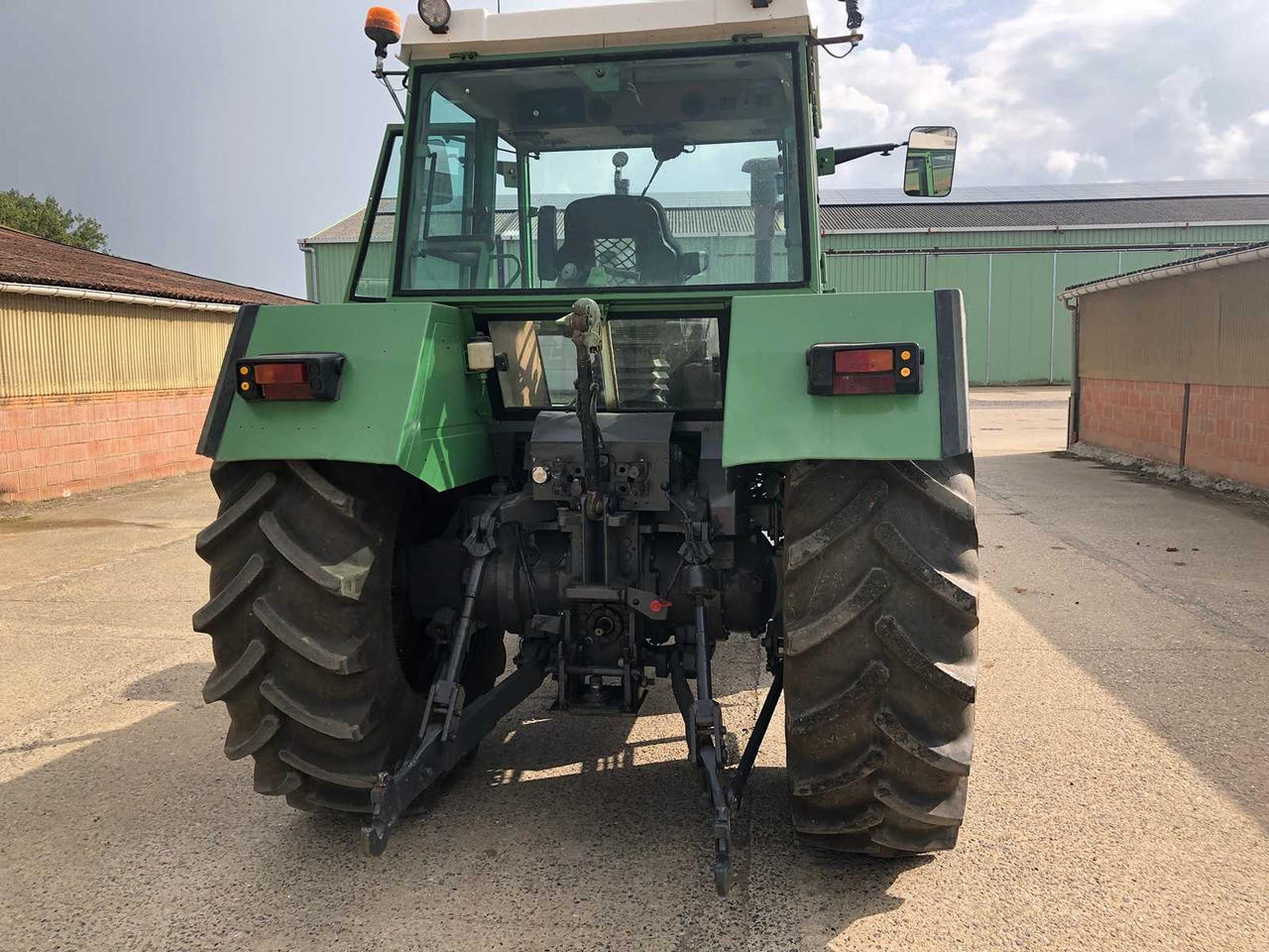 FENDT - FAVORIT 615 LSA TURBOMATIK E - 4WD AGRICULTURAL TRACTOR - 1985 - Farm tractor: picture 3 FENDT - FAVORIT 615 LSA TURBOMATIK E - 4WD AGRICULTURAL TRACTOR - 1985 - Farm tractor: picture 3