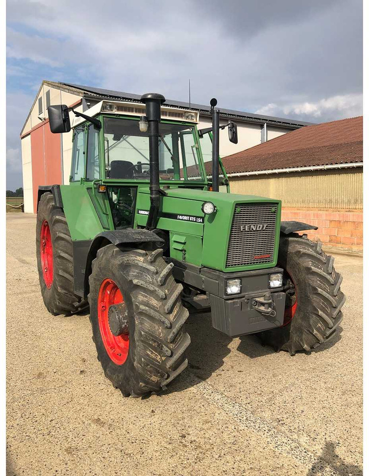 FENDT - FAVORIT 615 LSA TURBOMATIK E - 4WD AGRICULTURAL TRACTOR - 1985 - Farm tractor: picture 5 FENDT - FAVORIT 615 LSA TURBOMATIK E - 4WD AGRICULTURAL TRACTOR - 1985 - Farm tractor: picture 5