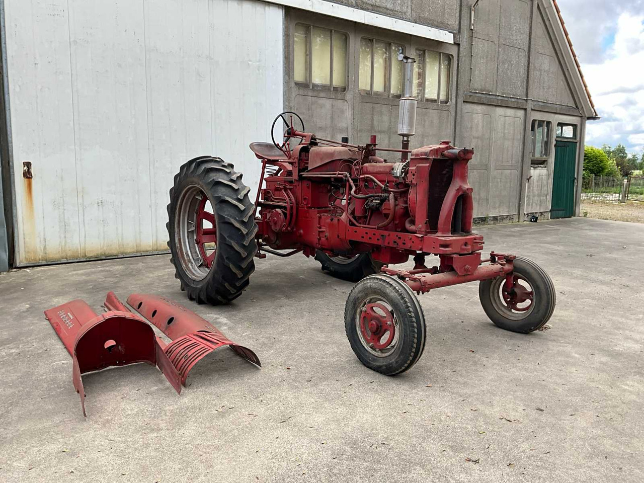 Farmall 400 “Benzine” - Farm tractor: picture 2 Farmall 400 “Benzine” - Farm tractor: picture 2