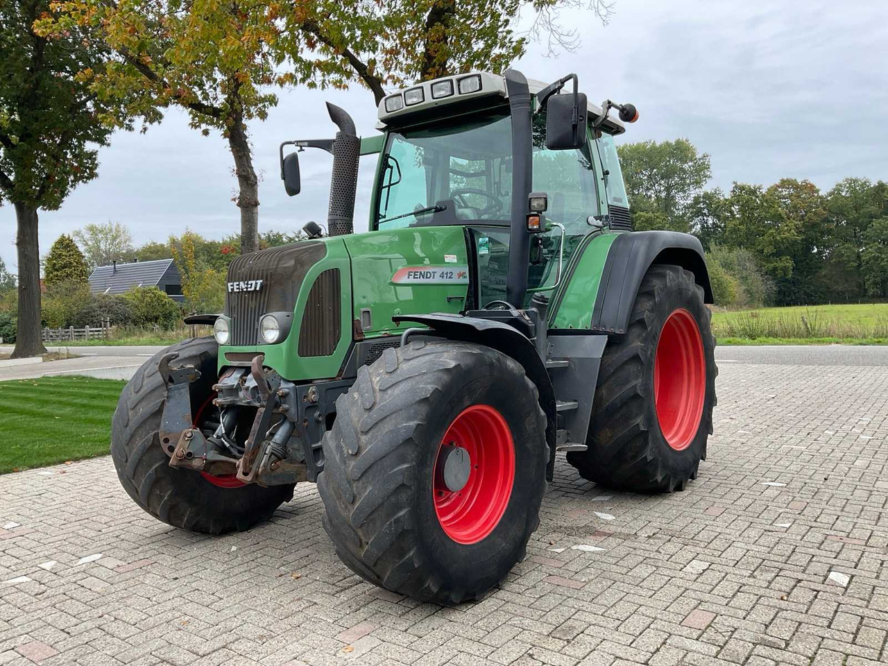 Fendt 412 Vario TMS - Farm tractor: picture 1 Fendt 412 Vario TMS - Farm tractor: picture 1