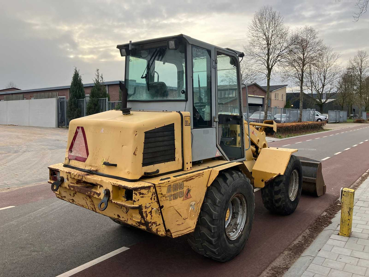 GEHL EUROPE - 2006 - KL498 - SHOVEL - Wheel loader: picture 5 GEHL EUROPE - 2006 - KL498 - SHOVEL - Wheel loader: picture 5