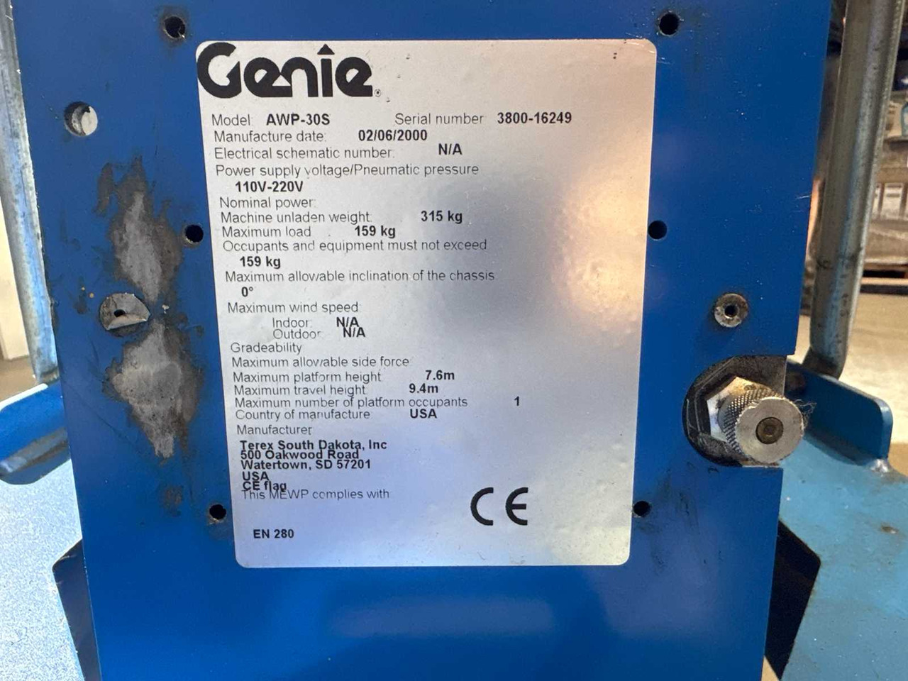Genie AWP 30S - Aerial platform: picture 4 Genie AWP 30S - Aerial platform: picture 4