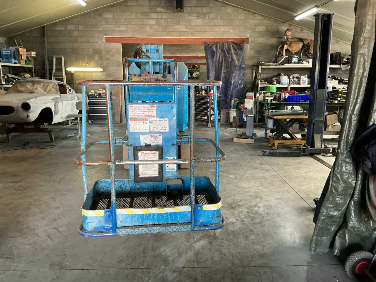 Genie Z30-N - Aerial platform: picture 2 Genie Z30-N - Aerial platform: picture 2