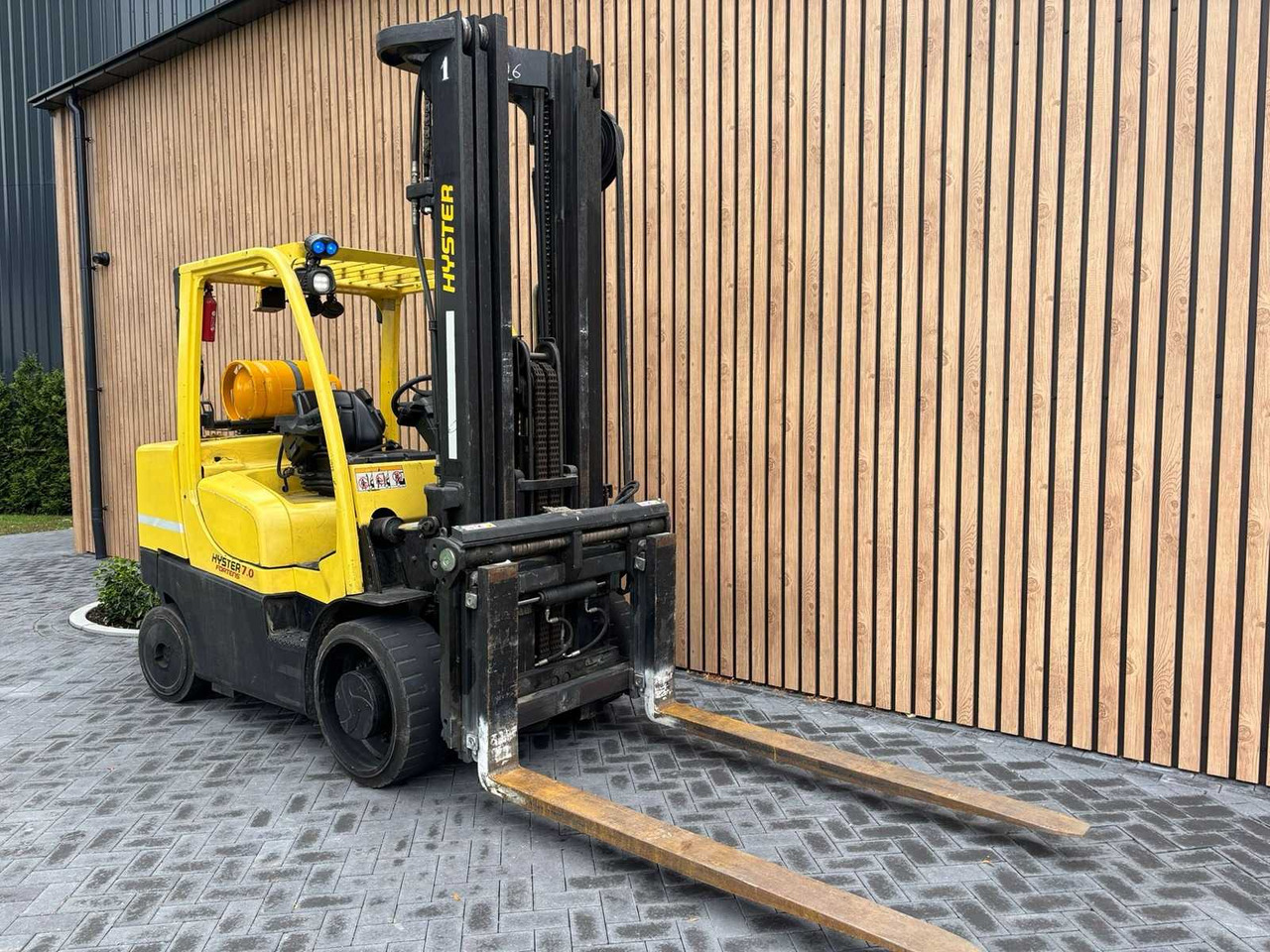 HYSTER - S7.0FT - FORKLIFT - Forklift: picture 2 HYSTER - S7.0FT - FORKLIFT - Forklift: picture 2