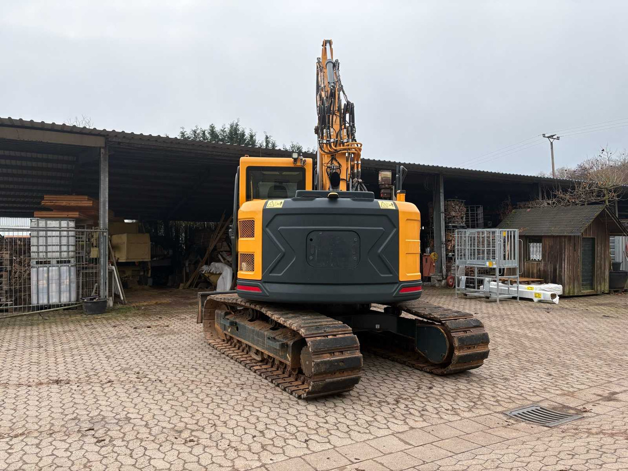 HYUNDAI HX145LCR – SHORT TAIL SWING CRAWLER EXCAVATOR - Excavator: picture 4 HYUNDAI HX145LCR – SHORT TAIL SWING CRAWLER EXCAVATOR - Excavator: picture 4