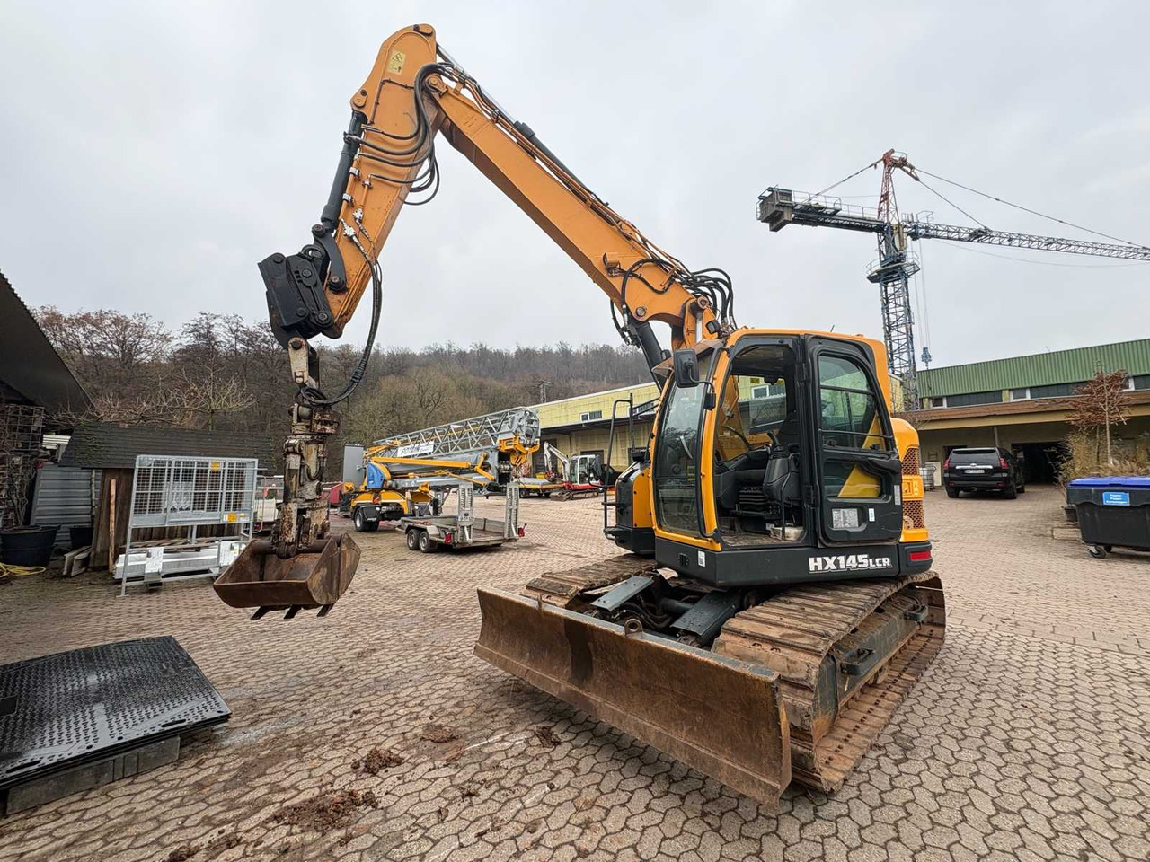 HYUNDAI HX145LCR – SHORT TAIL SWING CRAWLER EXCAVATOR - Excavator: picture 1 HYUNDAI HX145LCR – SHORT TAIL SWING CRAWLER EXCAVATOR - Excavator: picture 1