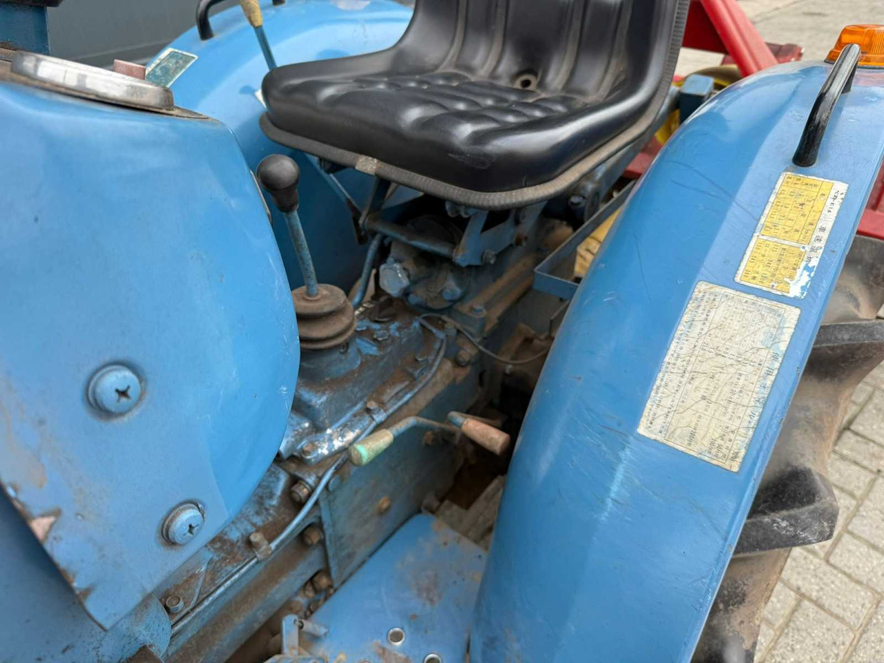 Compact tractor Hinomoto E-14 met Grondfrees: picture 8 Compact tractor Hinomoto E-14 met Grondfrees: picture 8