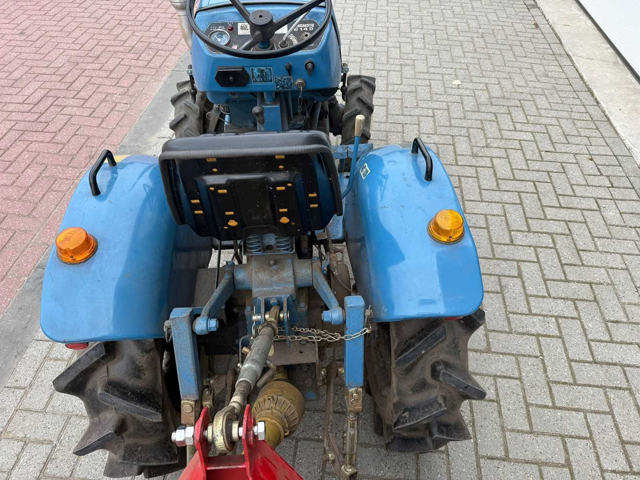 Compact tractor Hinomoto E-14 met Grondfrees: picture 6 Compact tractor Hinomoto E-14 met Grondfrees: picture 6