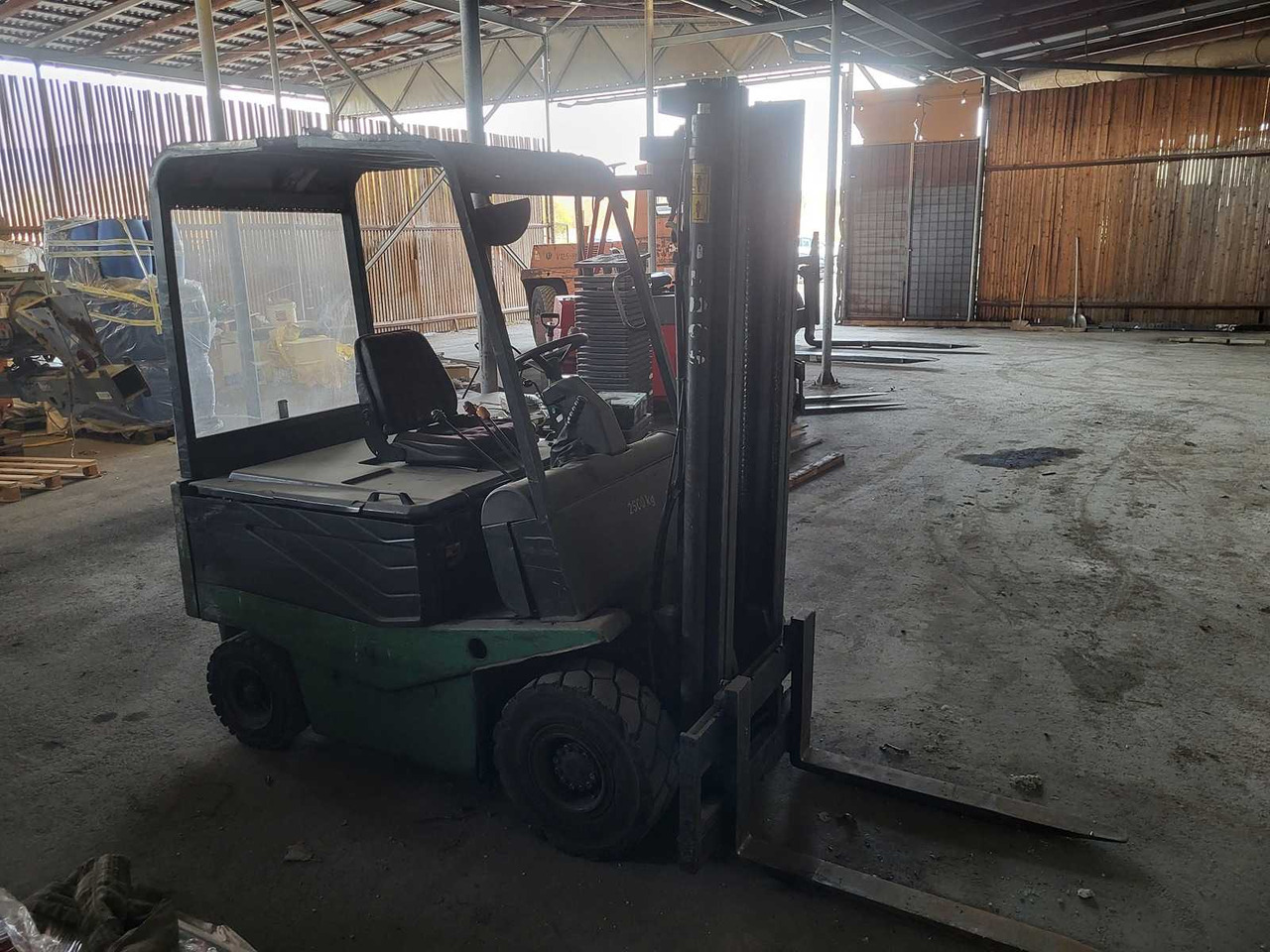 INDOS - E25 SX3.3P - FORKLIFT TRUCKS - 1999 - Forklift: picture 4 INDOS - E25 SX3.3P - FORKLIFT TRUCKS - 1999 - Forklift: picture 4