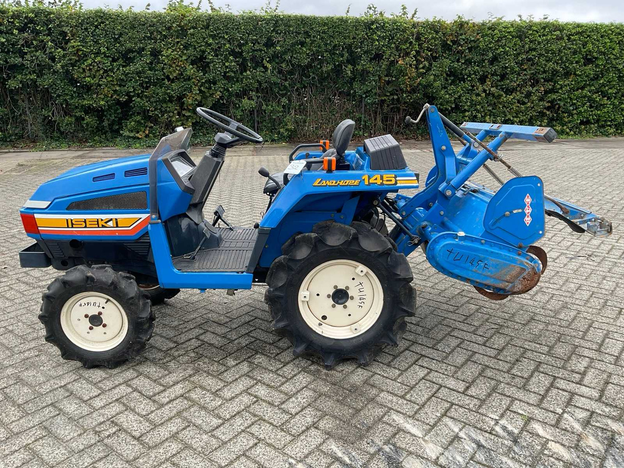 Iseki Landhope 145 - Compact tractor: picture 5 Iseki Landhope 145 - Compact tractor: picture 5