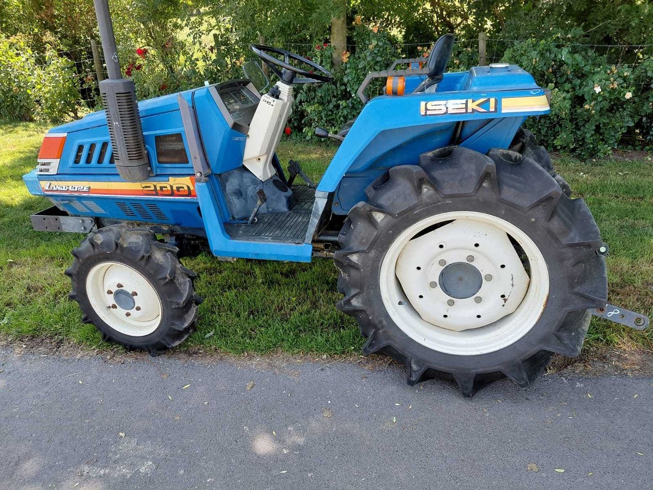 Iseki TU200 Landhope - Compact tractor: picture 1 Iseki TU200 Landhope - Compact tractor: picture 1