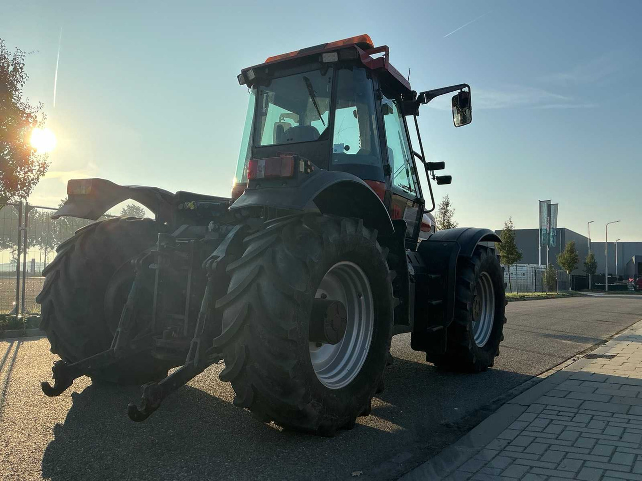 JCB Fastrac 2135 4WS - Farm tractor: picture 5 JCB Fastrac 2135 4WS - Farm tractor: picture 5