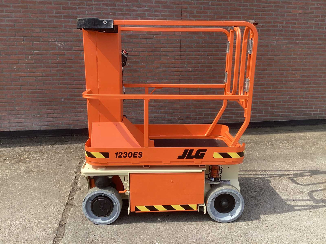 JLG 1230ES - Aerial platform: picture 2 JLG 1230ES - Aerial platform: picture 2