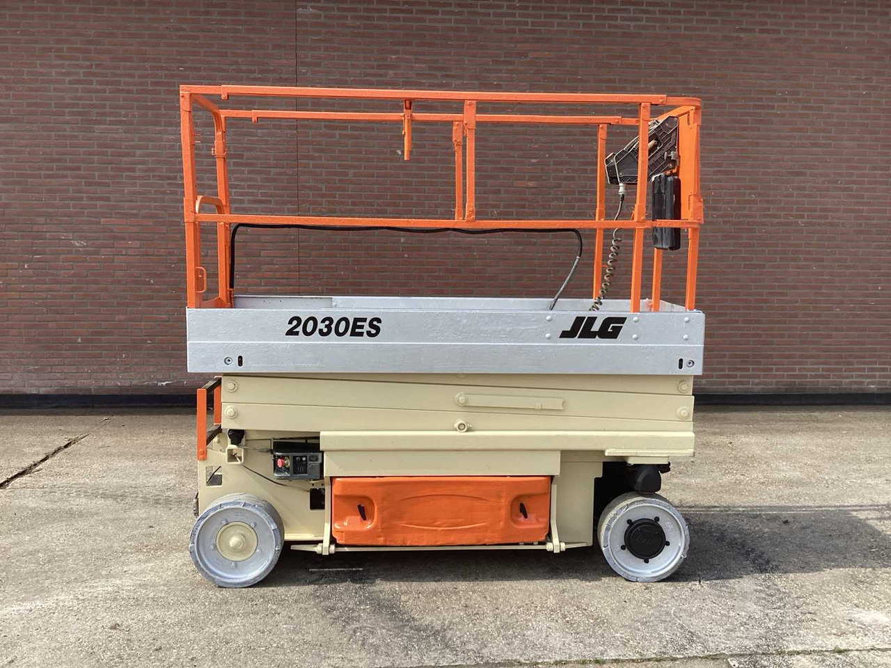 JLG 2030ES - Aerial platform: picture 1 JLG 2030ES - Aerial platform: picture 1