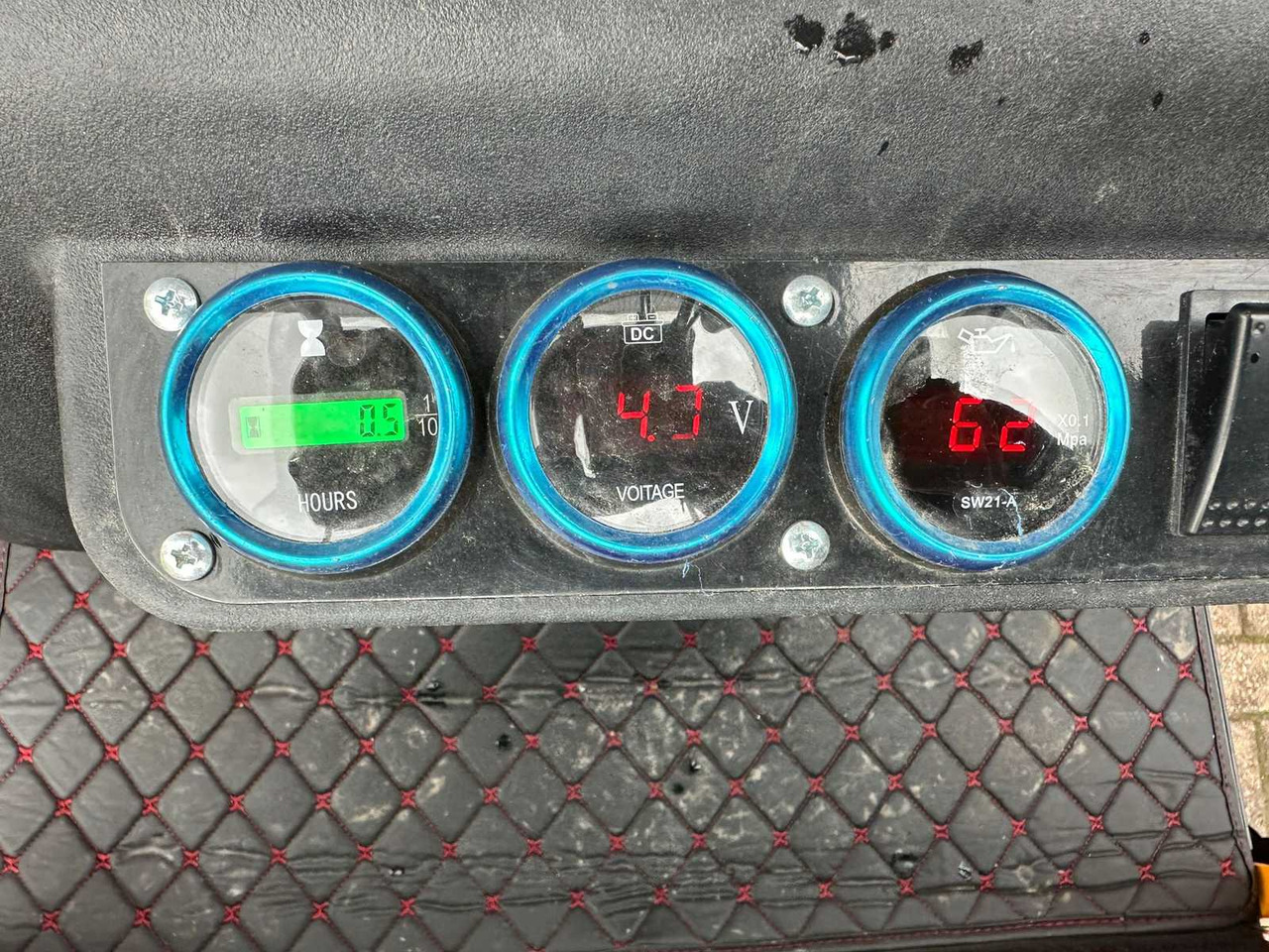 Mini excavator JPC HT12 Geel: picture 8