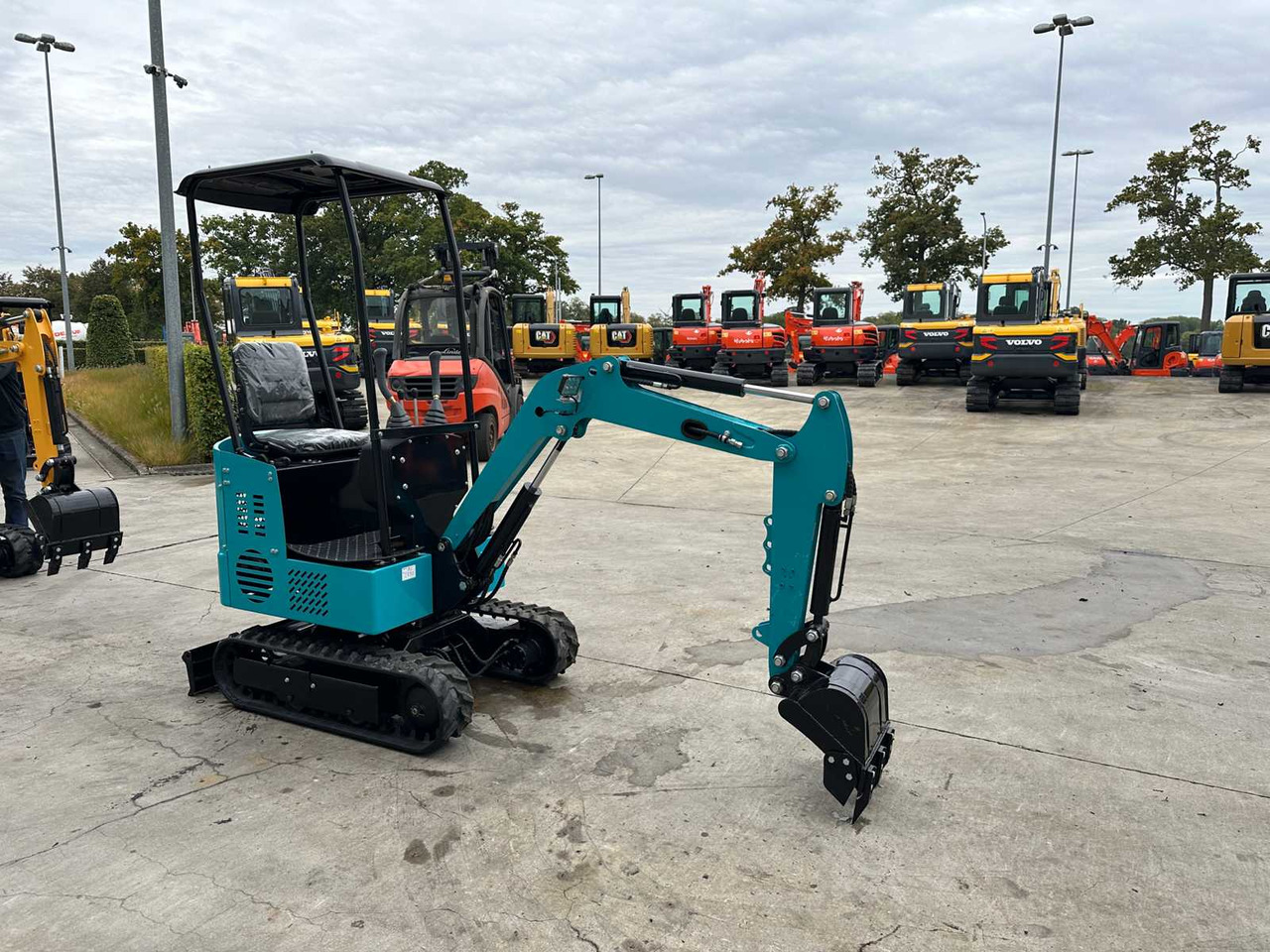 JPC KV12 - Mini excavator: picture 4 JPC KV12 - Mini excavator: picture 4