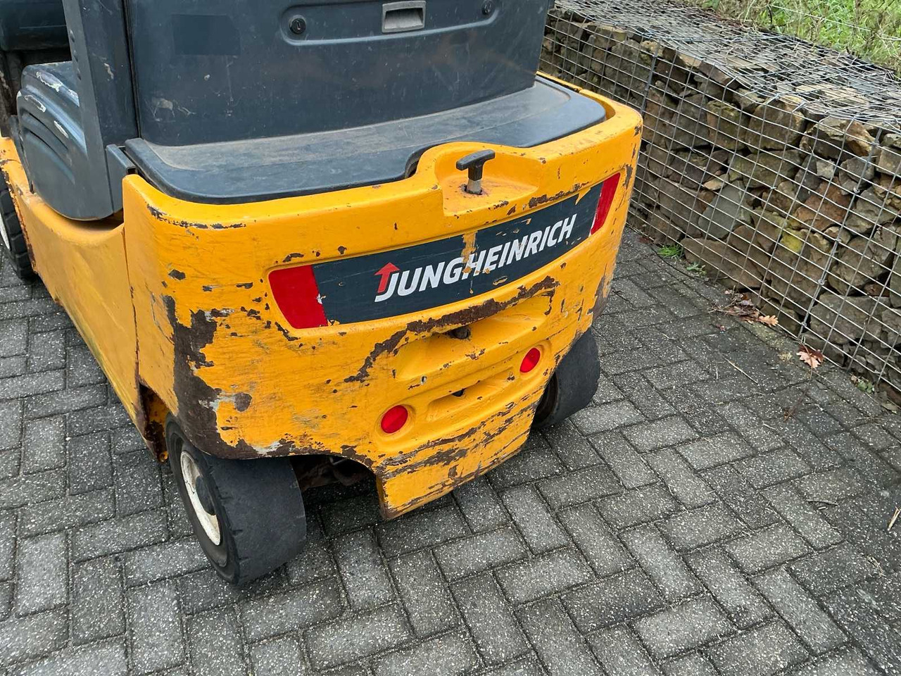 JUNGHEINRICH EFG 320 FORKLIFT - Forklift: picture 3 JUNGHEINRICH EFG 320 FORKLIFT - Forklift: picture 3