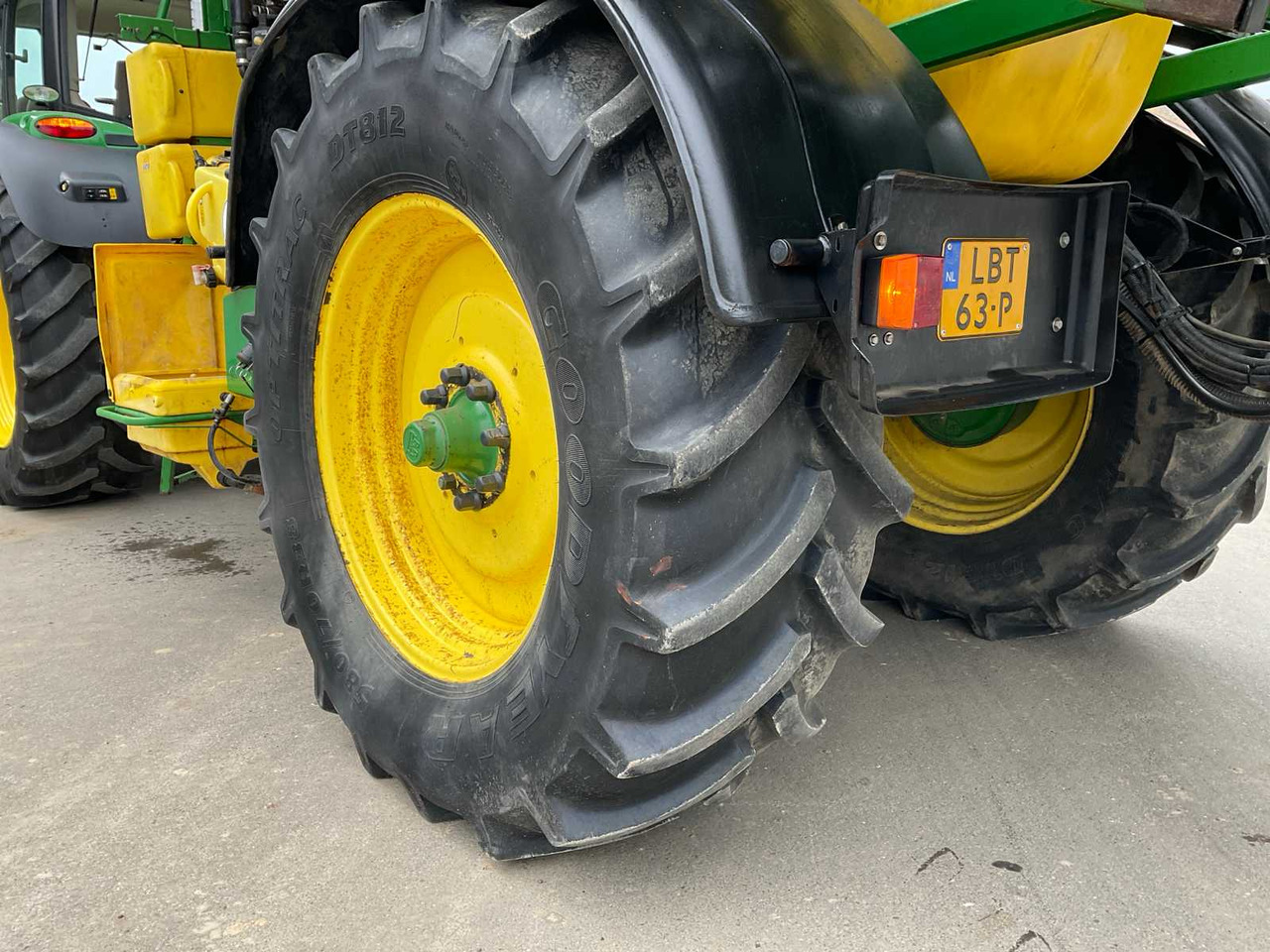 Sprayer John Deere 840: picture 20