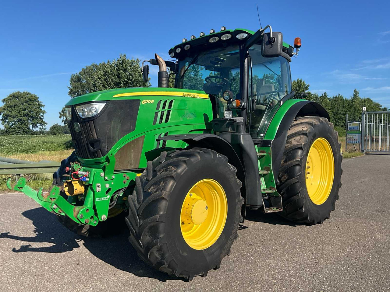 John deere 6170 R - Farm tractor: picture 1 John deere 6170 R - Farm tractor: picture 1