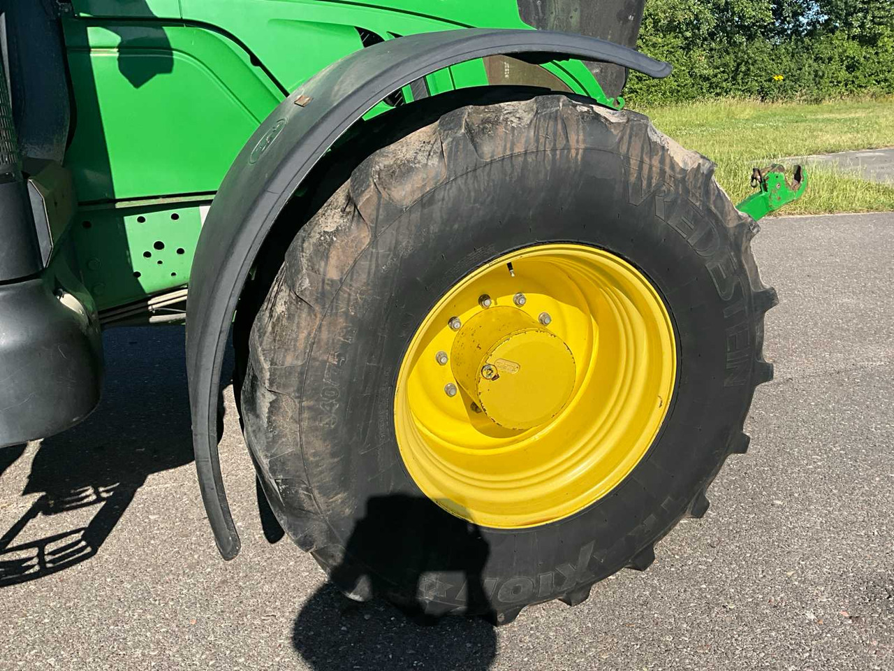 Farm tractor John deere 6170 R: picture 28