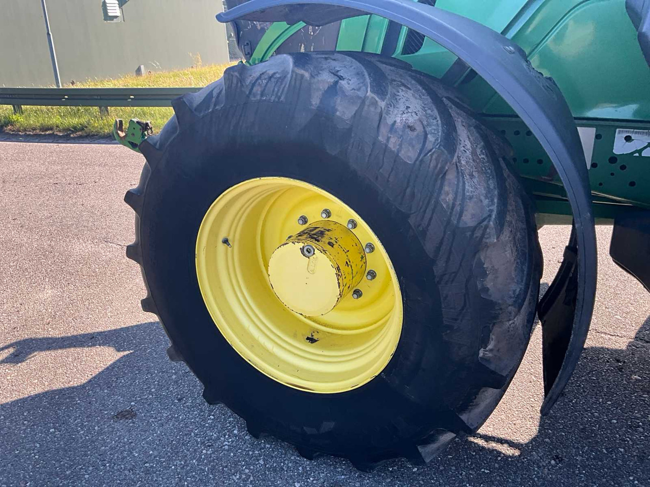 Farm tractor John deere 6170 R: picture 26