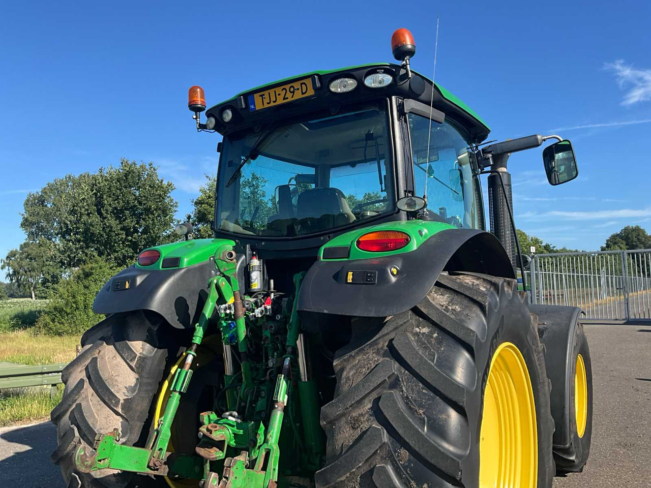 Farm tractor John deere 6170 R: picture 19