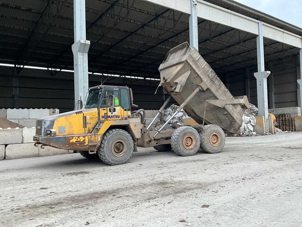 Komatsu HM300-2 - Dumper: picture 1 Komatsu HM300-2 - Dumper: picture 1