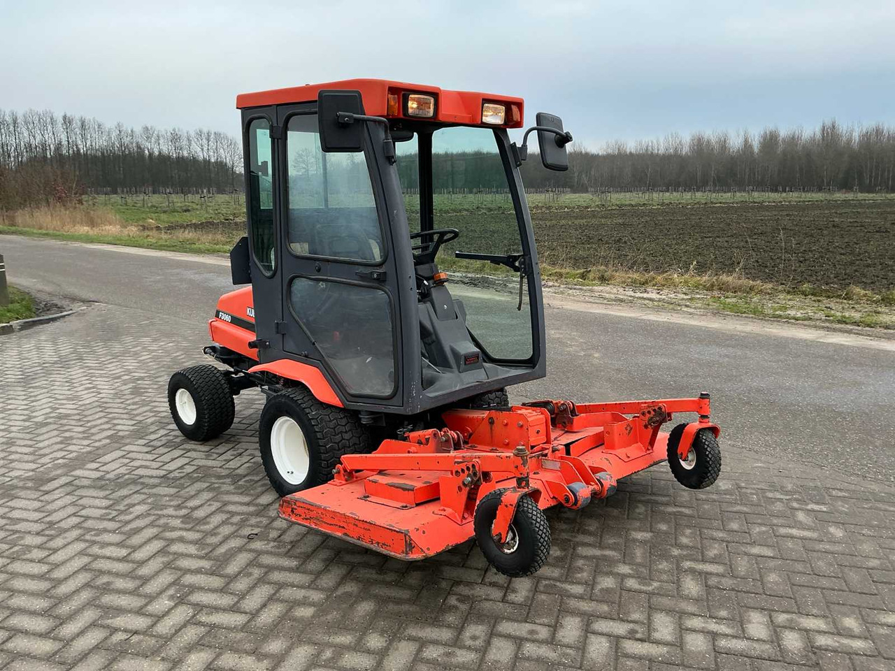 Kubota F3060 - Garden mower: picture 1 Kubota F3060 - Garden mower: picture 1