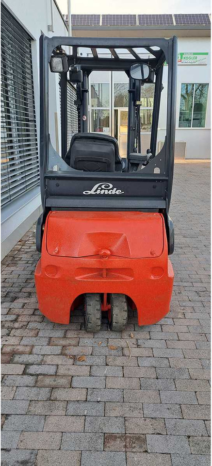 LINDE - E18C-02 - 2004 - FORKLIFT TRUCKS - Forklift: picture 4 LINDE - E18C-02 - 2004 - FORKLIFT TRUCKS - Forklift: picture 4