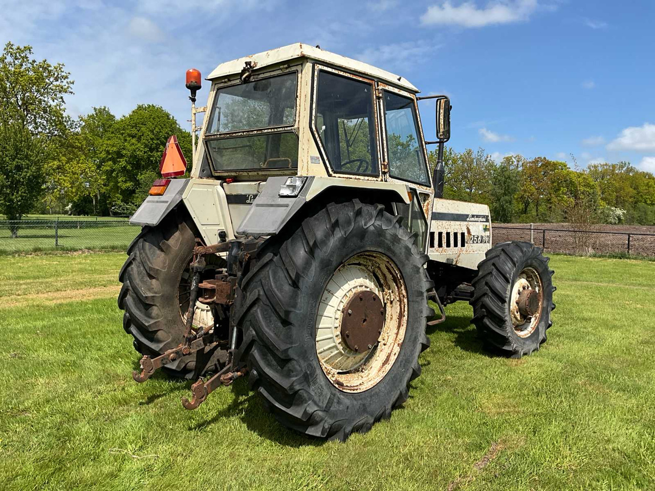 Farm tractor Lamborghini 1256 DT: picture 7