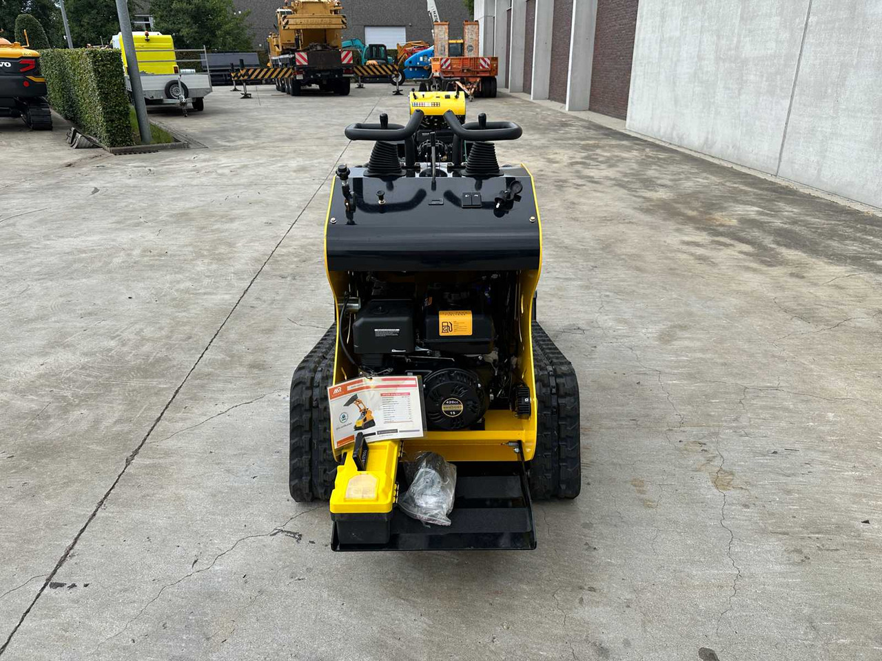 MACHPRO - 2025 - MP-S300 - SKID STEER LOADER - Compact track loader: picture 5 MACHPRO - 2025 - MP-S300 - SKID STEER LOADER - Compact track loader: picture 5