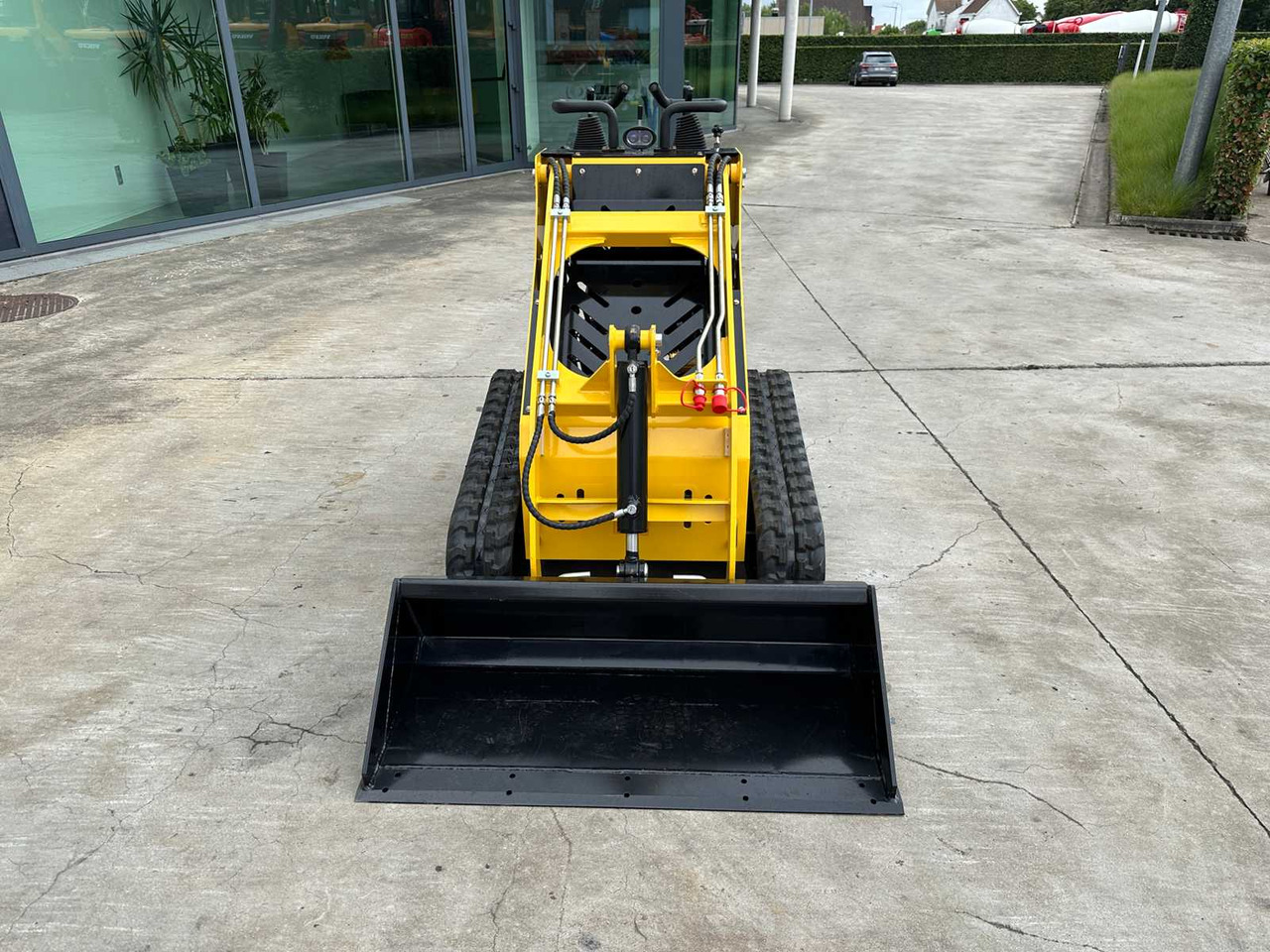 MACHPRO - 2025 - MP-S300 - SKID STEER LOADER - Compact track loader: picture 2 MACHPRO - 2025 - MP-S300 - SKID STEER LOADER - Compact track loader: picture 2