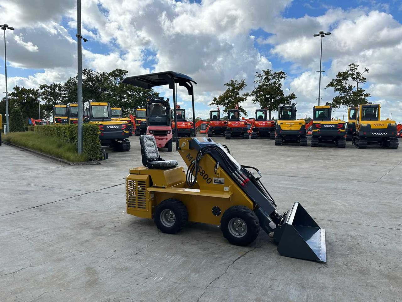 MACHPRO - 2025 - MP-S800 - SKID STEER LOADER - Compact track loader: picture 3 MACHPRO - 2025 - MP-S800 - SKID STEER LOADER - Compact track loader: picture 3