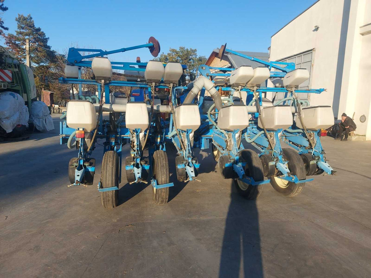 MONOSEM - Sowing equipment: picture 1 MONOSEM - Sowing equipment: picture 1