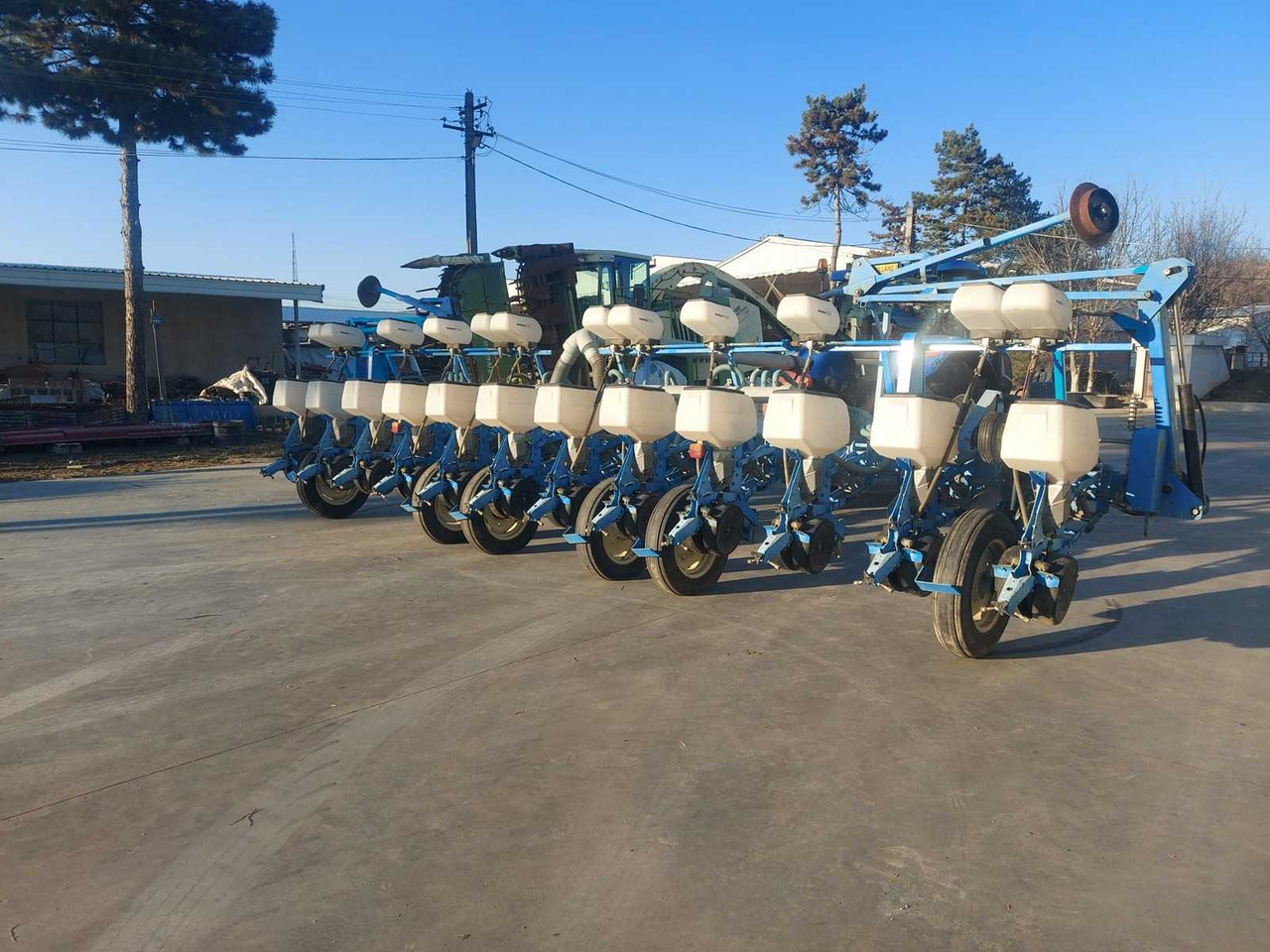 MONOSEM - Sowing equipment: picture 3 MONOSEM - Sowing equipment: picture 3