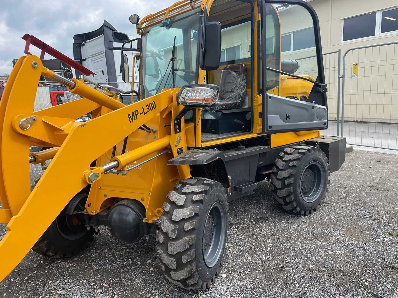 Mach Pro MP-L300 - Wheel loader: picture 3 Mach Pro MP-L300 - Wheel loader: picture 3