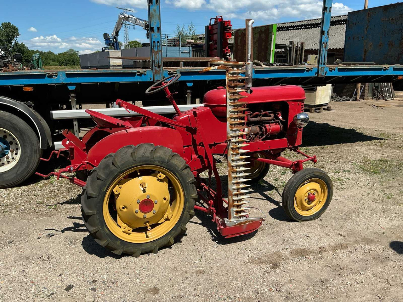 Massey-Harris Pony - Farm tractor: picture 2 Massey-Harris Pony - Farm tractor: picture 2
