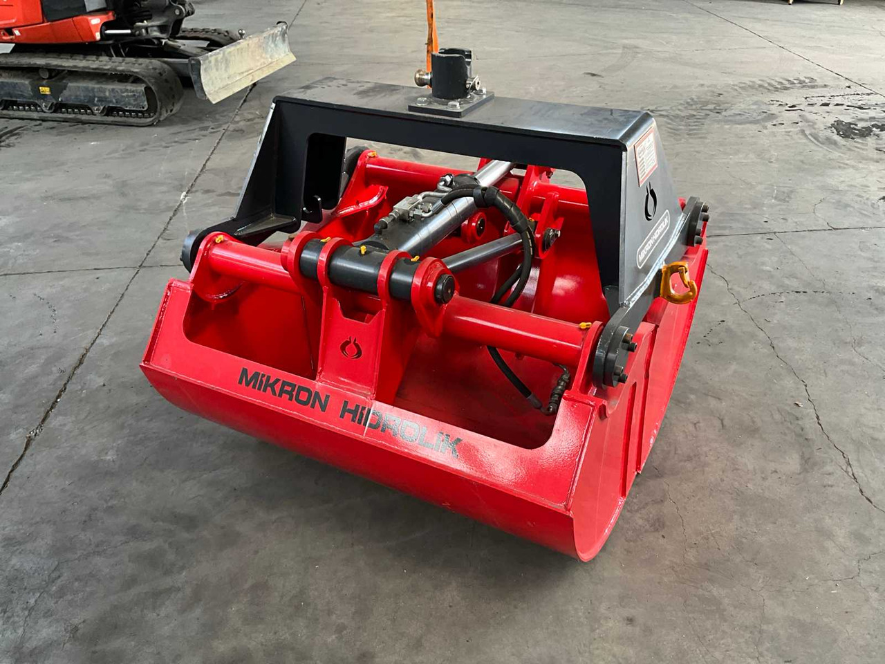 Mikron Hidrolik MHK-E120 Clamshell Bucket - Excavator bucket: picture 1 Mikron Hidrolik MHK-E120 Clamshell Bucket - Excavator bucket: picture 1