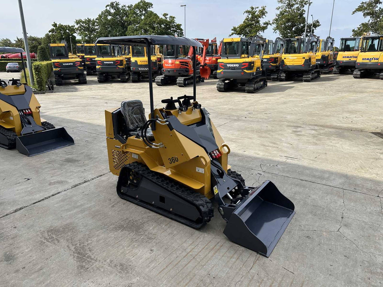 NEWRICK - 2025 - ZW380 - SKID STEER LOADER - Compact track loader: picture 3 NEWRICK - 2025 - ZW380 - SKID STEER LOADER - Compact track loader: picture 3