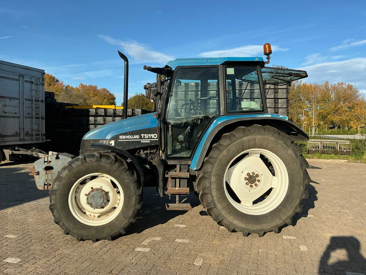 New holland TS110 - Farm tractor: picture 2 New holland TS110 - Farm tractor: picture 2