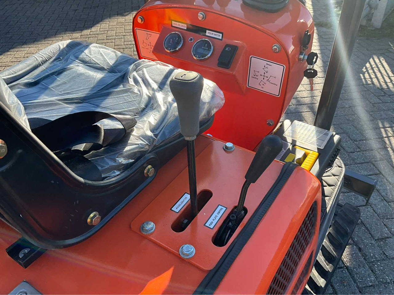Mini excavator RTE CX10T: picture 12