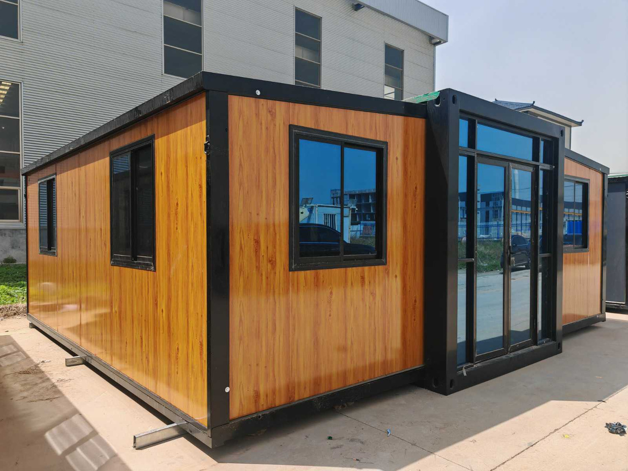 Rhino Houses 36,5 m2 - Construction container: picture 1 Rhino Houses 36,5 m2 - Construction container: picture 1